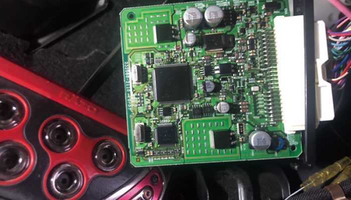 �o���L�x�ȃX�^�b�t���풓���đΉ�